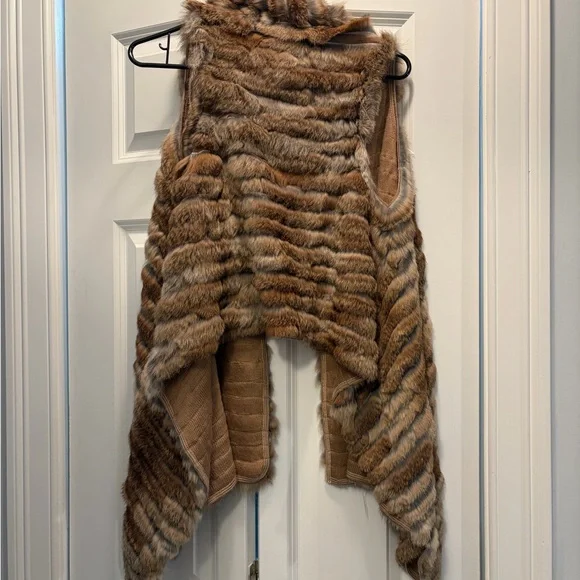 Jocelyn rabbit Fur Striped Tan Vest - Picture 2 of 3